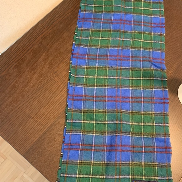NWOT Pure new wool scarf - Picture 4 of 5